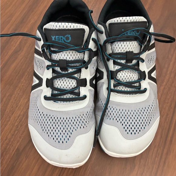 Xero Men's Black and Gray Athletic Shoes. Euc - Picture 1 of 7